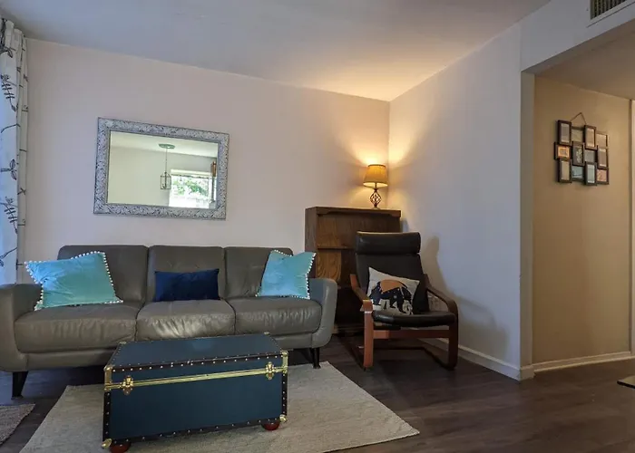 204 - 2br Worth Southside - King Bed *