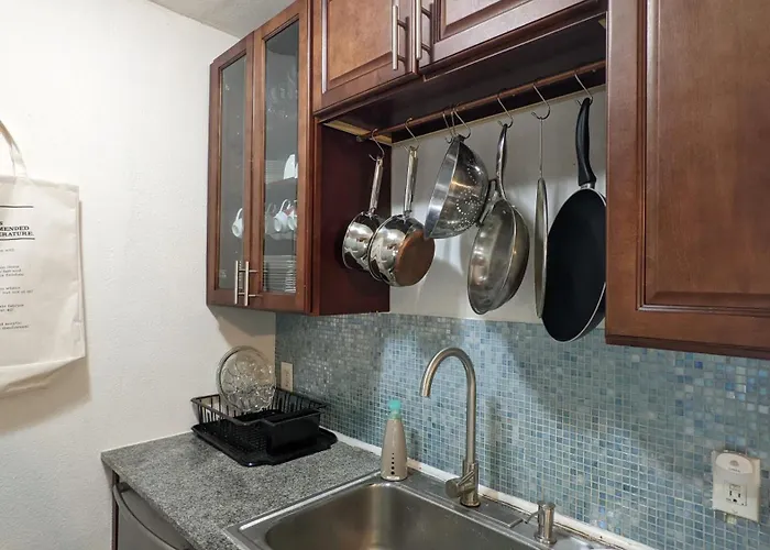 204 - 2br Worth Southside - King Bed