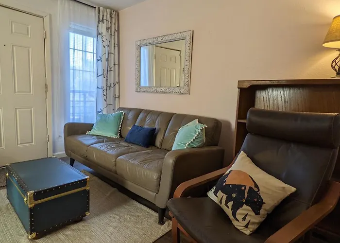 Apartment 204 - 2br Worth Southside - King Bed